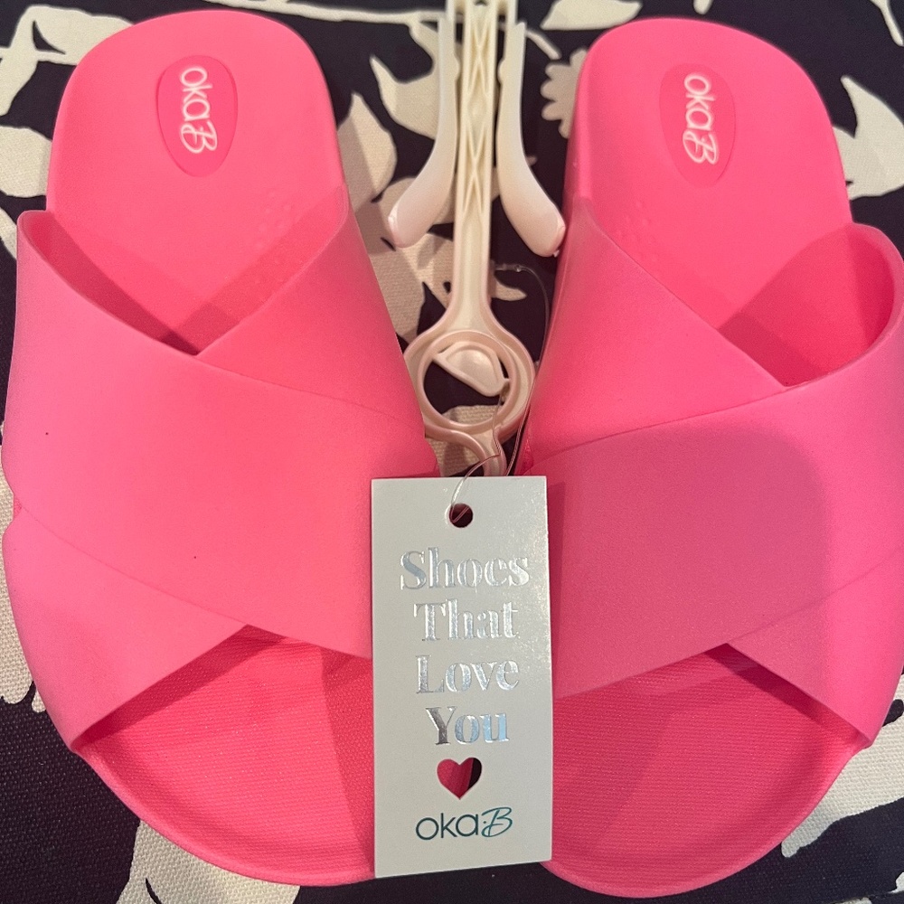 Oka-B Women's Slide Sandal (NWT)